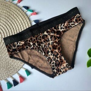 Victoria's Secret Logo Cotton Hiphugger Panty Leopard XS NEW